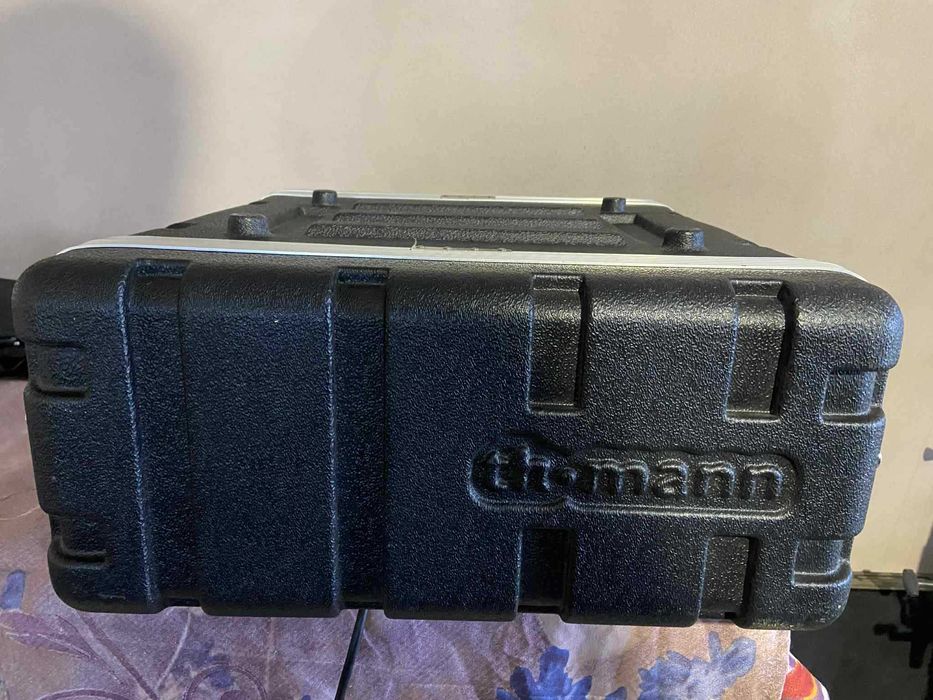 Rack Case Amplificatoare/Procesor sunet 4 Unitati