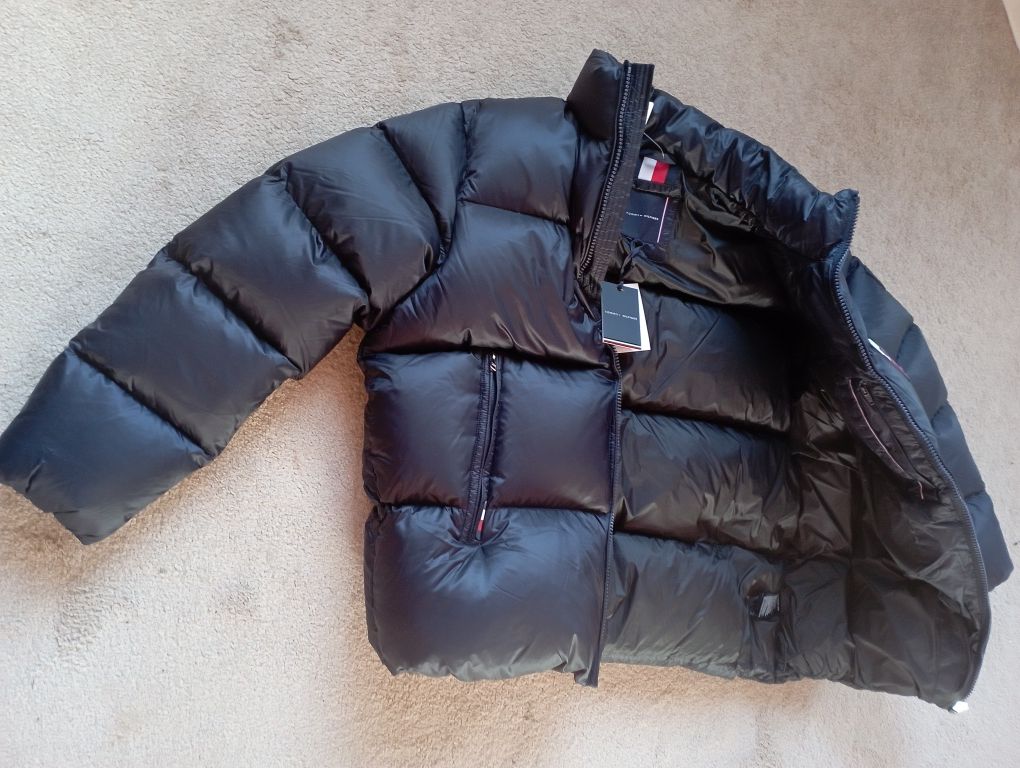 Tommy  Hilfiger якето е с гъши пух топ