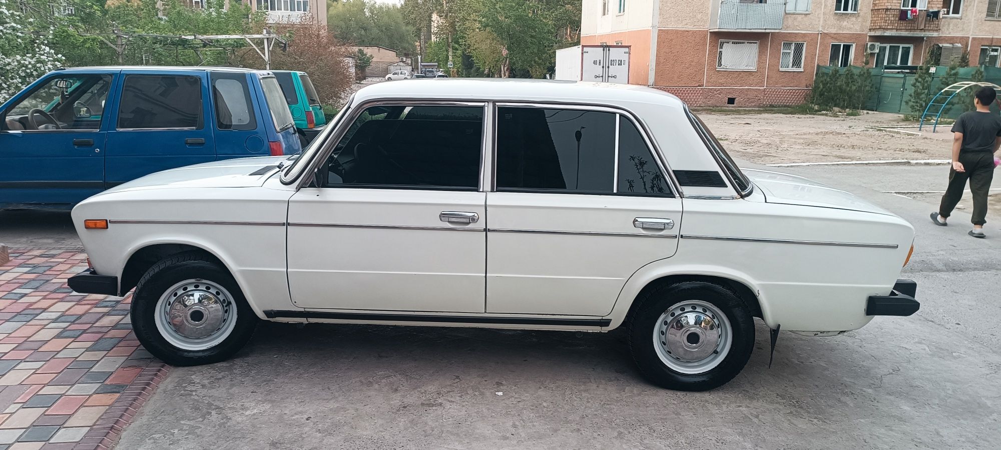 Vaz 2106 sotiladi