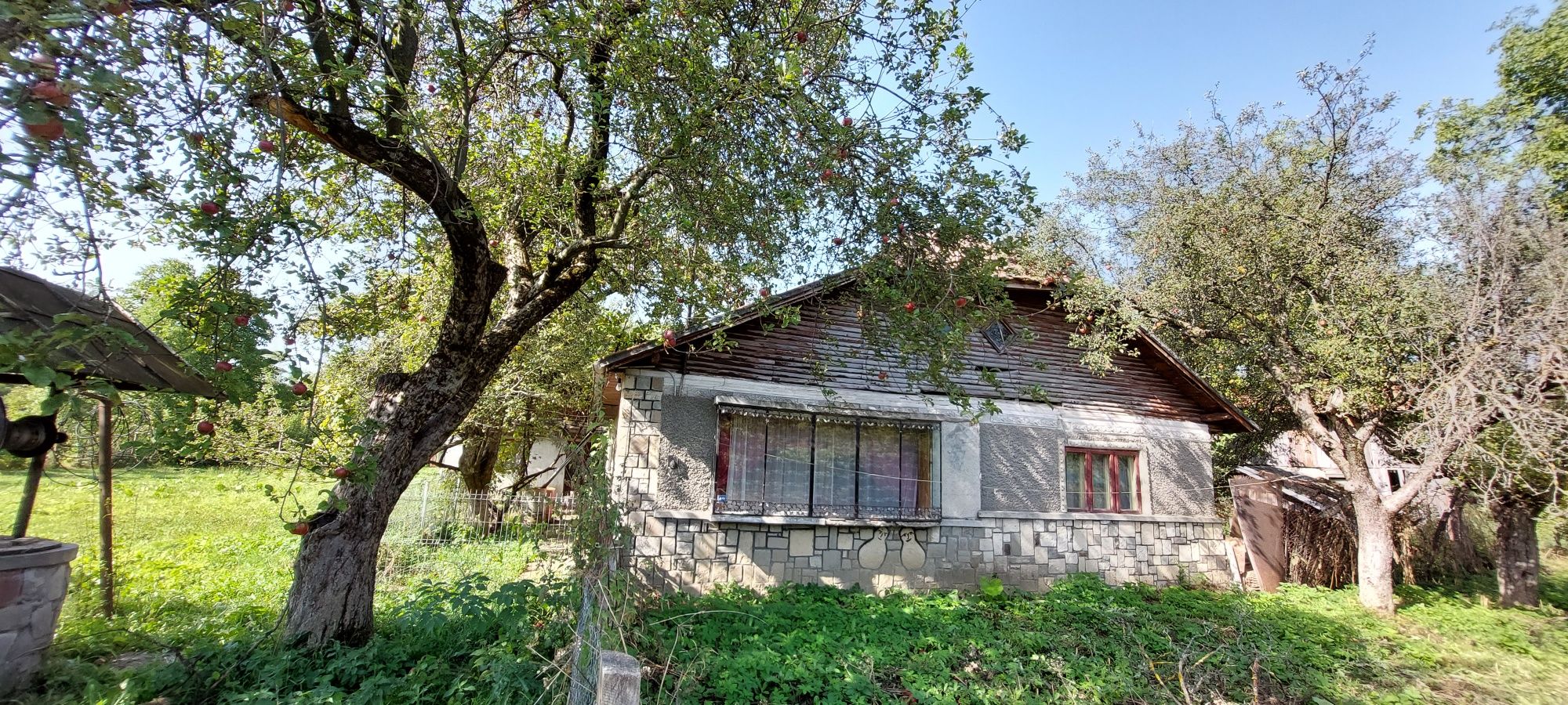 Casa batraneasca Podu Cheii si teren 3340mp intravilan,com. Brebu, Ph