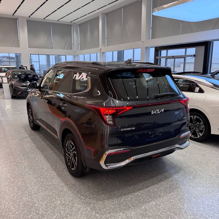 Kia Carens Avto Salon