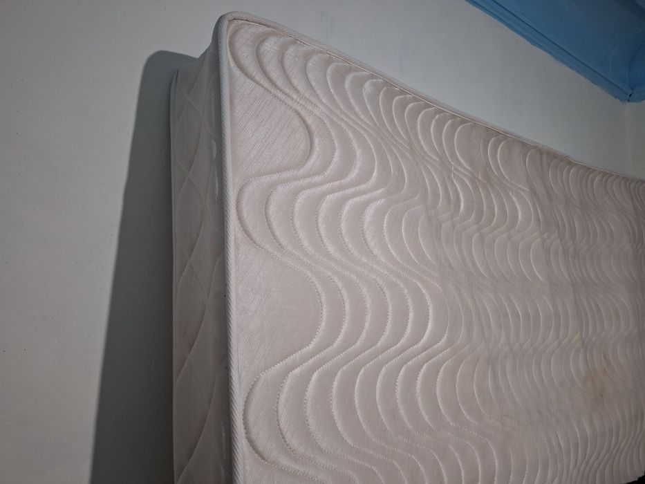 Matras Uzunligi 211sm eniga 167 sm