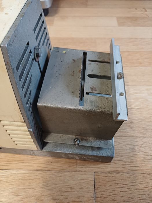 Настолен циркуляр