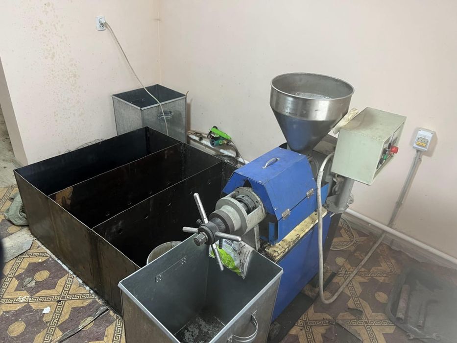 Продается оборудование  по изготовлнеию подсолнечного  масло