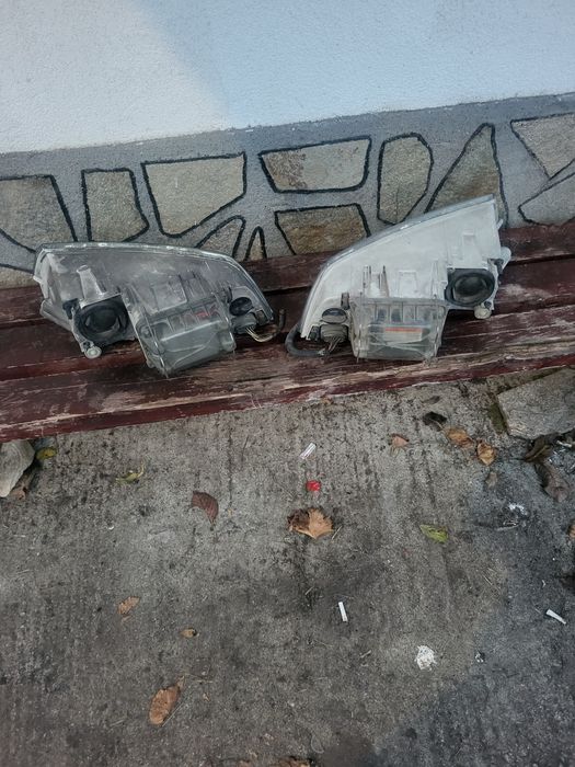 Фарове за Шкода октавия 2[фарове комплект]