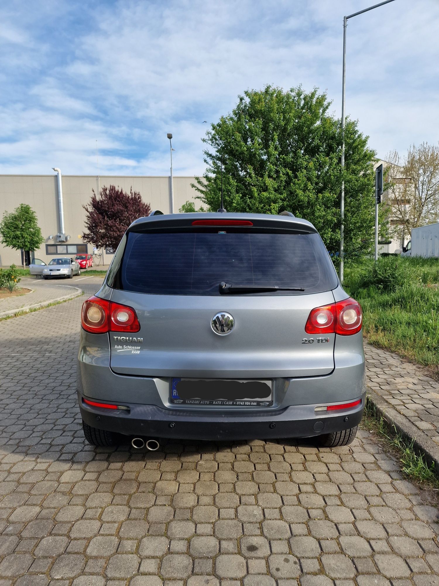 Vând Volkswagen tiguan 2.0 tdi