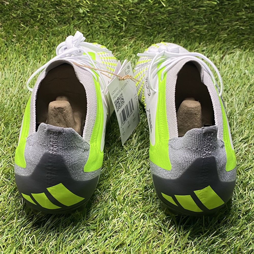 Професионални Бутонки Adidas Predator Accuracy.1 FG
