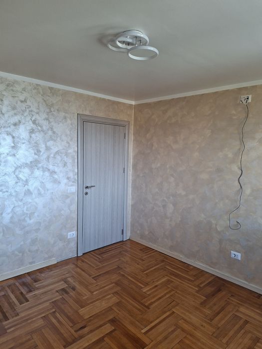 Vând apartament 3 camere