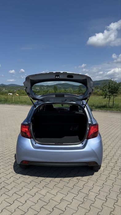 Inchiriez Toyota Yaris/ Inchirieri auto