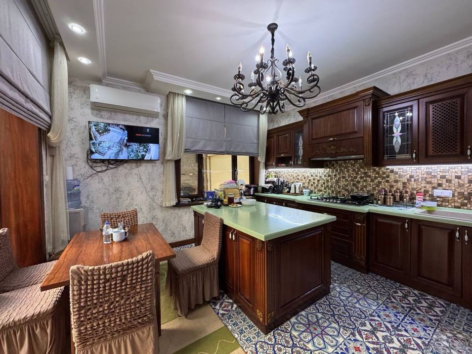 Дом участок Бадамзар махалля 4 соток