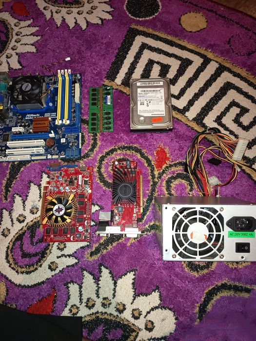 Componente pentru PC (prețul din anunț este pentru toate)