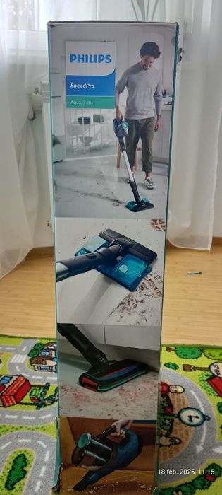 Aspirator vertical cu mop PHILIPS