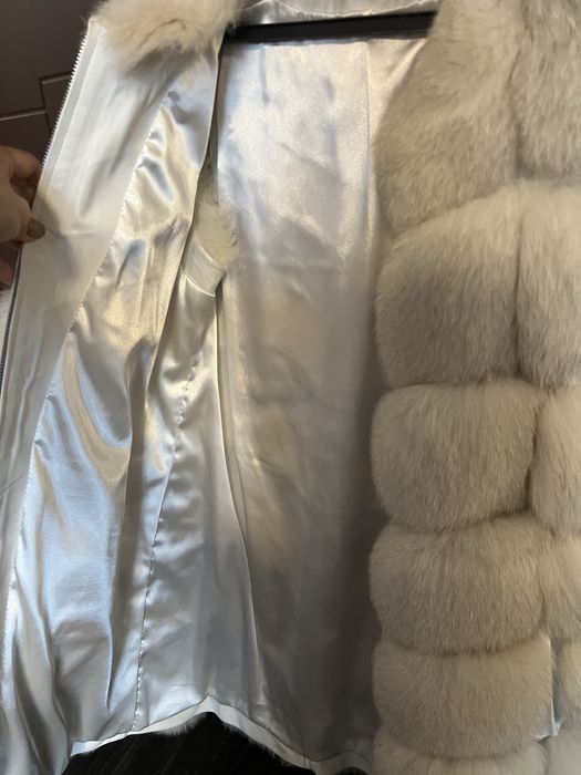 Пухен елек от лисица