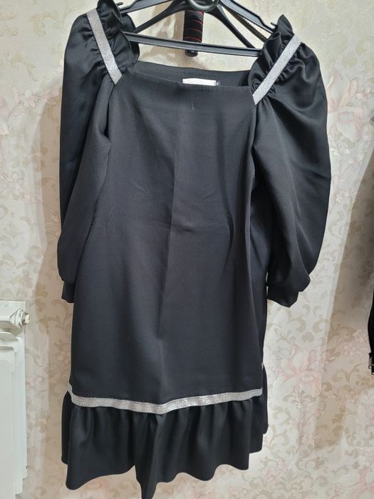 Продам платье костюм и брюки любой по 3000