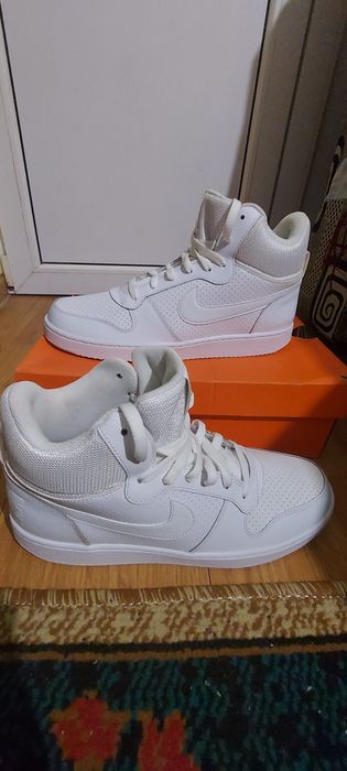 Vând adidași Nike din piele originali (Made Vietnam)  Mărimea  45