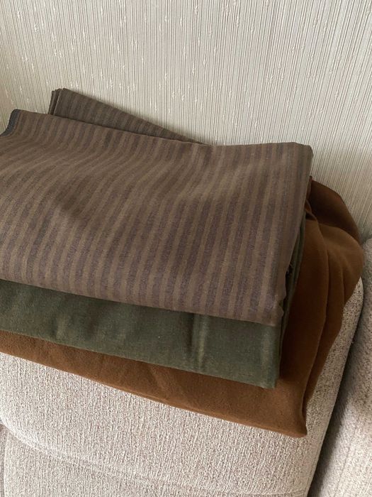 Отрезы шерстяных тканей советского производства