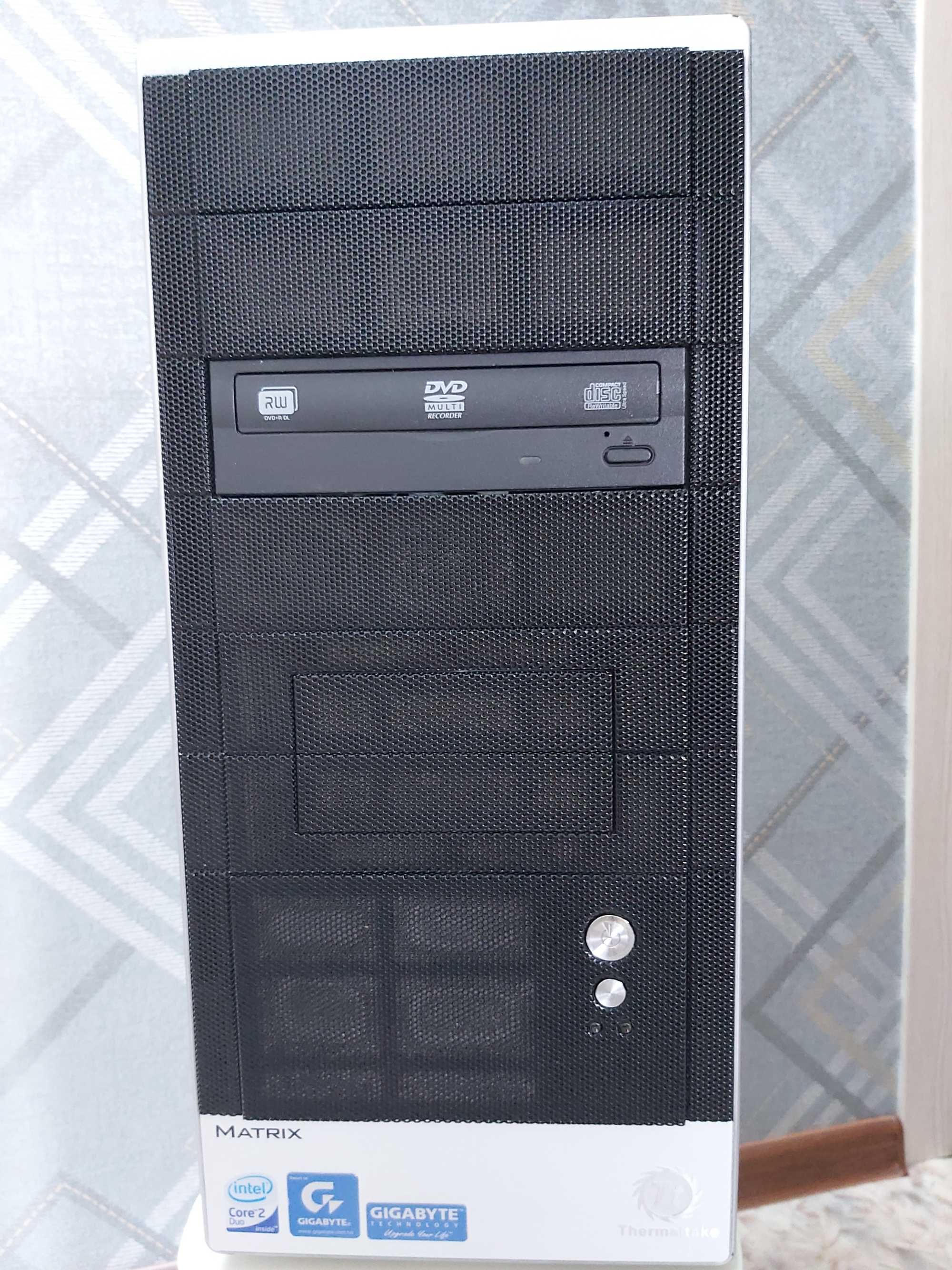 Компьютерный корпус Thermaltake Matrix