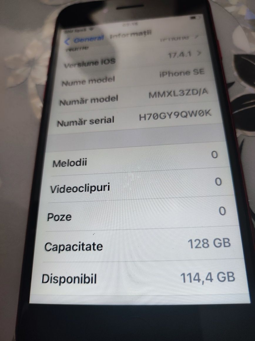 iPhone se 3 cu 5g Red edițion