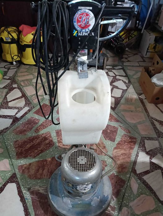 Monodisc KLINDEX si masina de curatat pavimente TRON