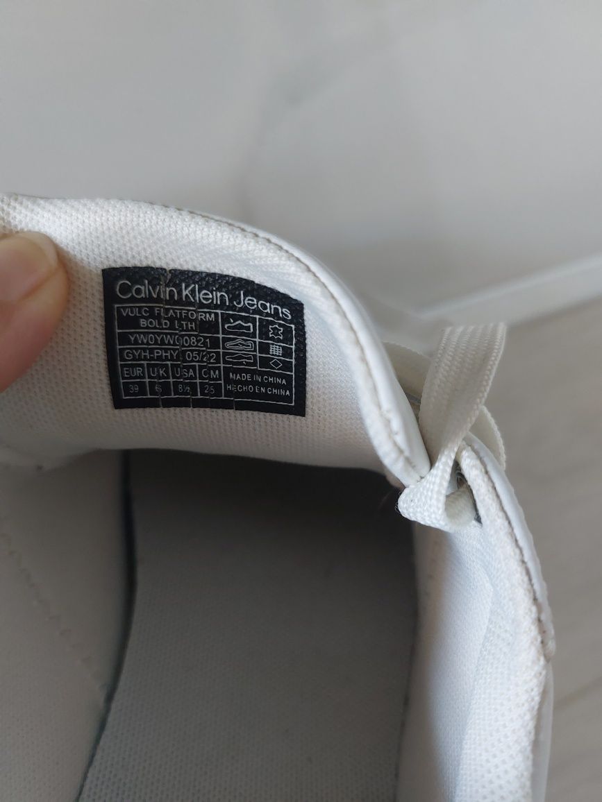 Pantofi de piele
