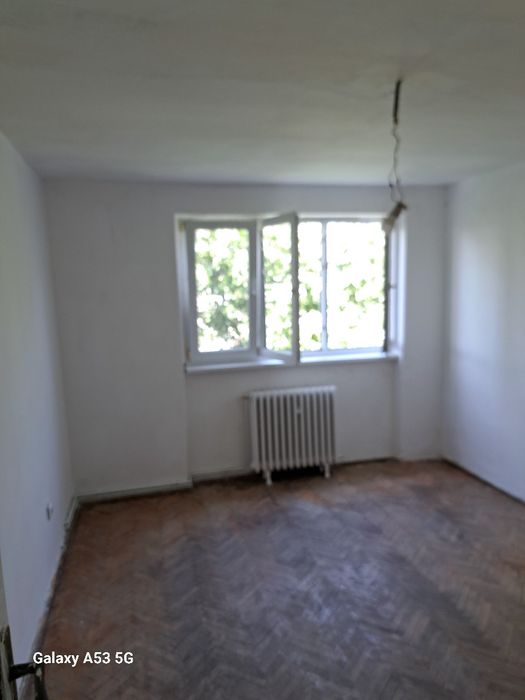 Apartament doua camere decomandat