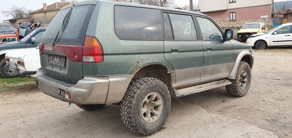 Мицубиши Паджеро 2.8тд Автомат на части Mitsubishi pajero 2.8td chasti