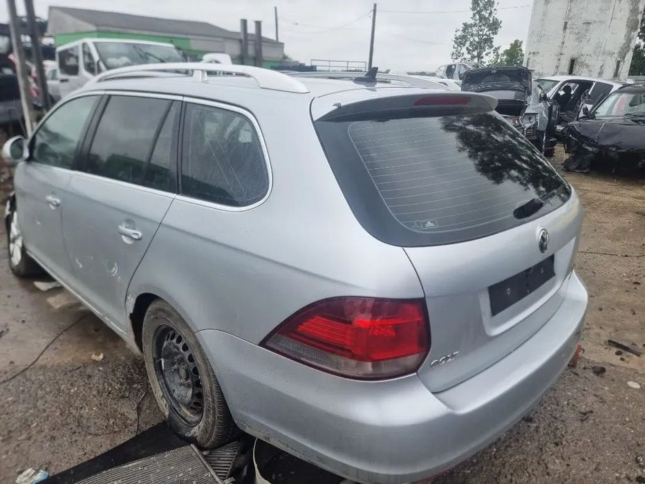 Dezmembrez VW Golf 6, an 2010, motor 1.6 tdi CAYC, 105cp, cutie de viteze automata cod LQN