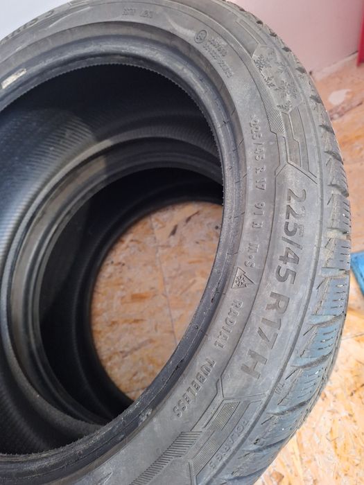 Anvelope iarna 225/45/R17
