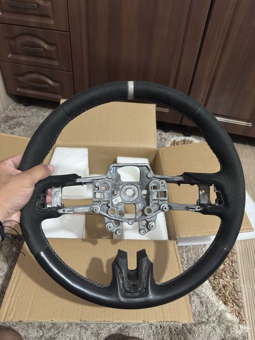 Volan ford mustang 2015-2017 alcantara + piele OEM
