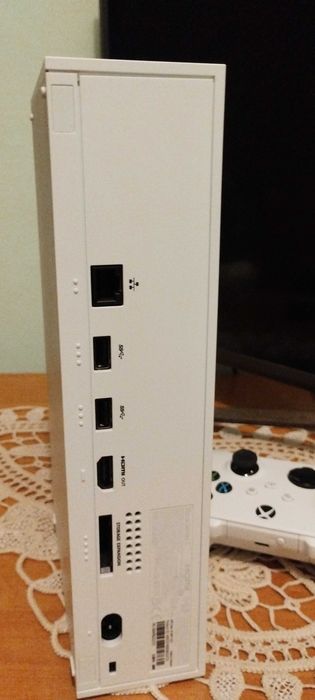 Xbox 500 GB , aproape nou, impecabil,