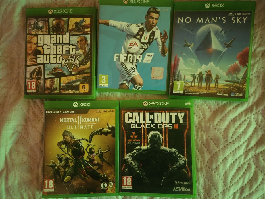 Xbox one s 1 tb.     .