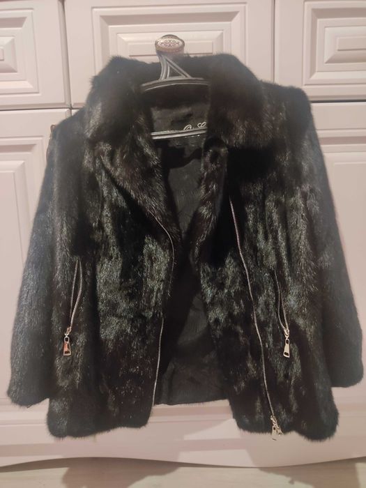 Продам короткую норковую шубку