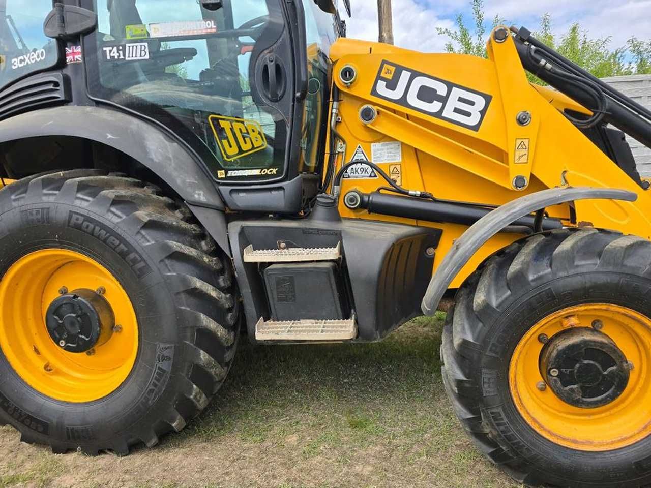 Экскаватор-погрузчик JCB 3CX Contractor PRO