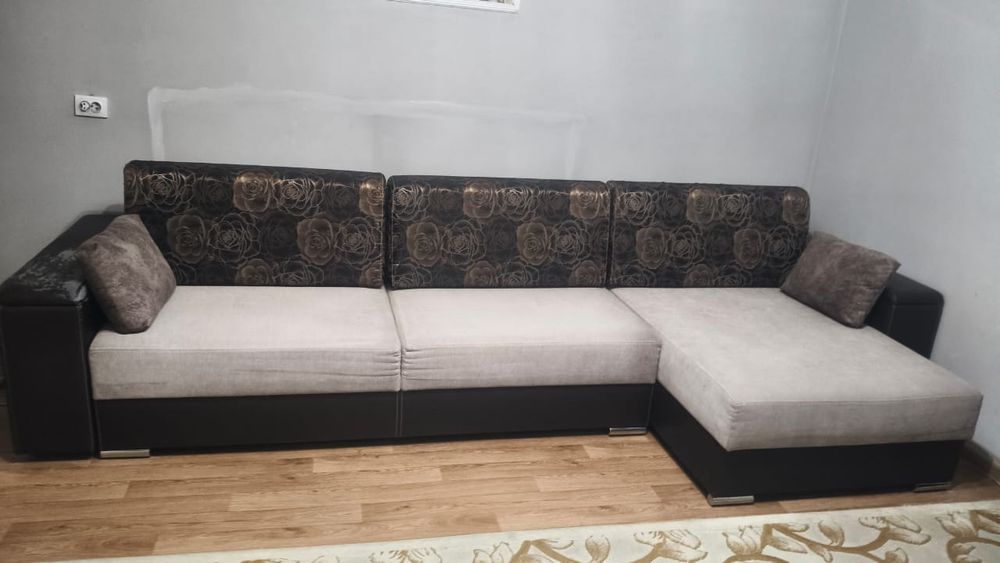Продам диван в хорошем состоянии..