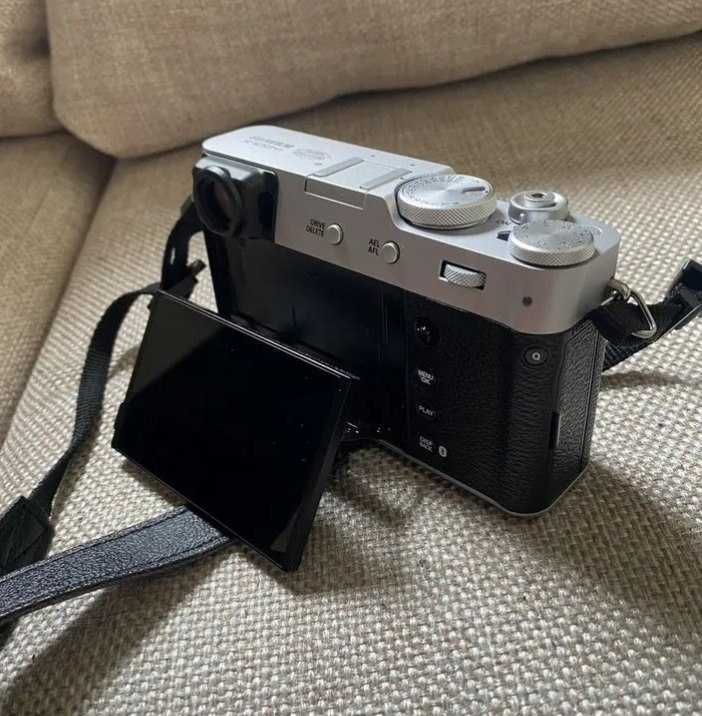 Fujifilm X100vi Silver фотоаппарат