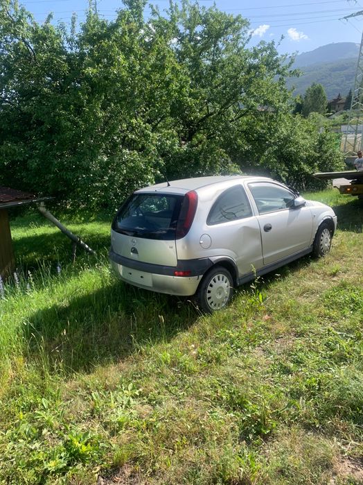 Opel Corsa 1.2 75кс 2003г