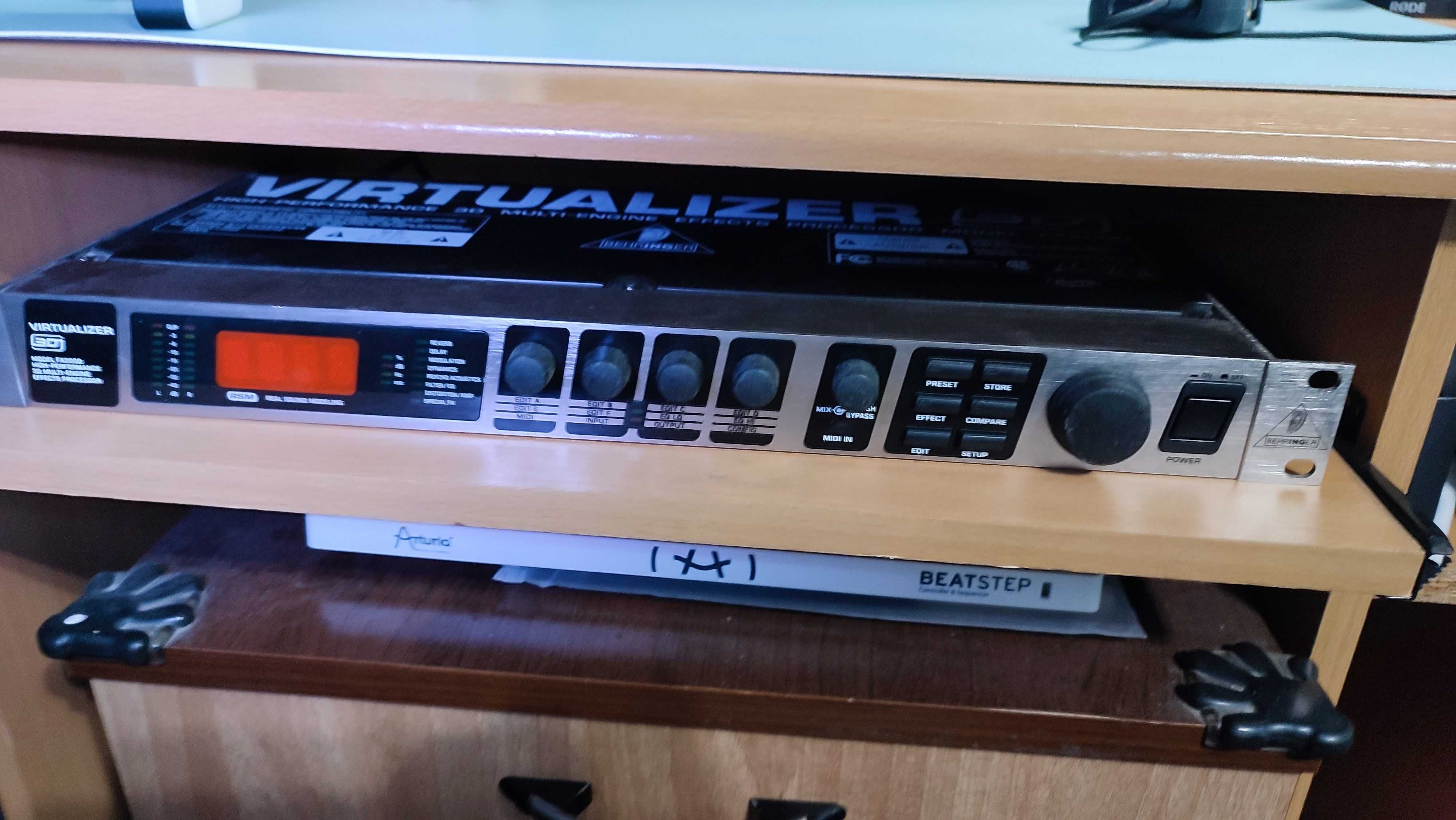 Behringer FX2000 3D Procesor de efecte VIRTUALIZER PRO