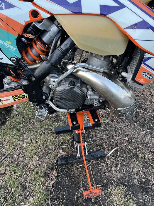 KTM 300 exc ( enduro )