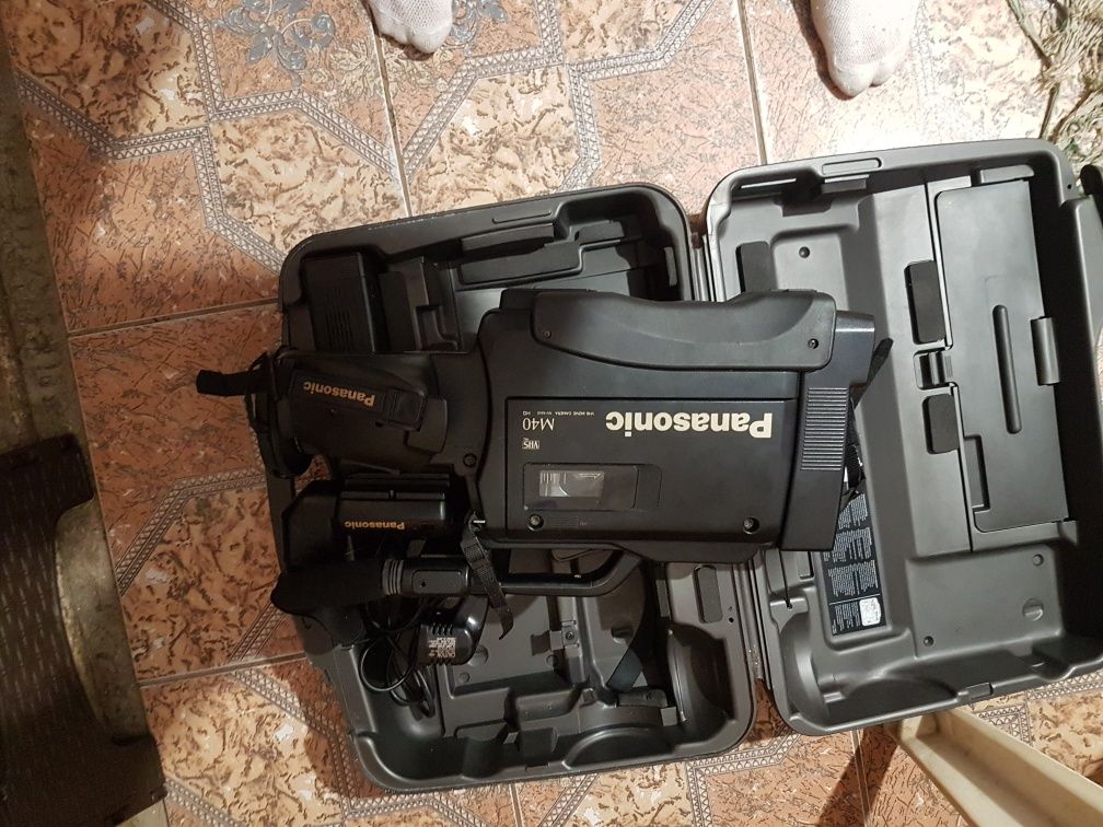 Camera de filmat veche panasonic M40
