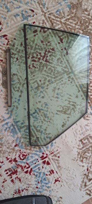 Стекло сатылады.