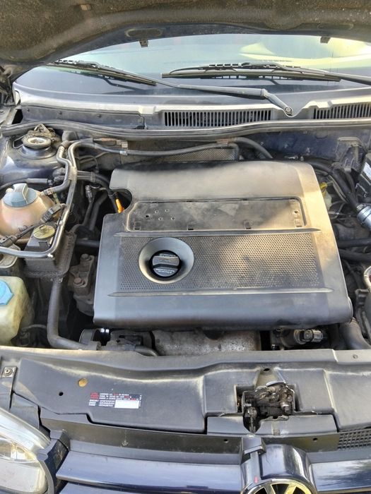 Vînd VW Golf 4 16 16 valve an 2002 preț 700 euro