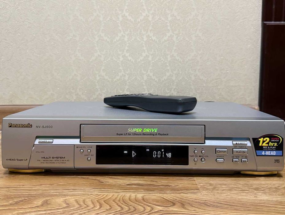 Видеомагнитофон Panasonic NV-SJ500 4-Head