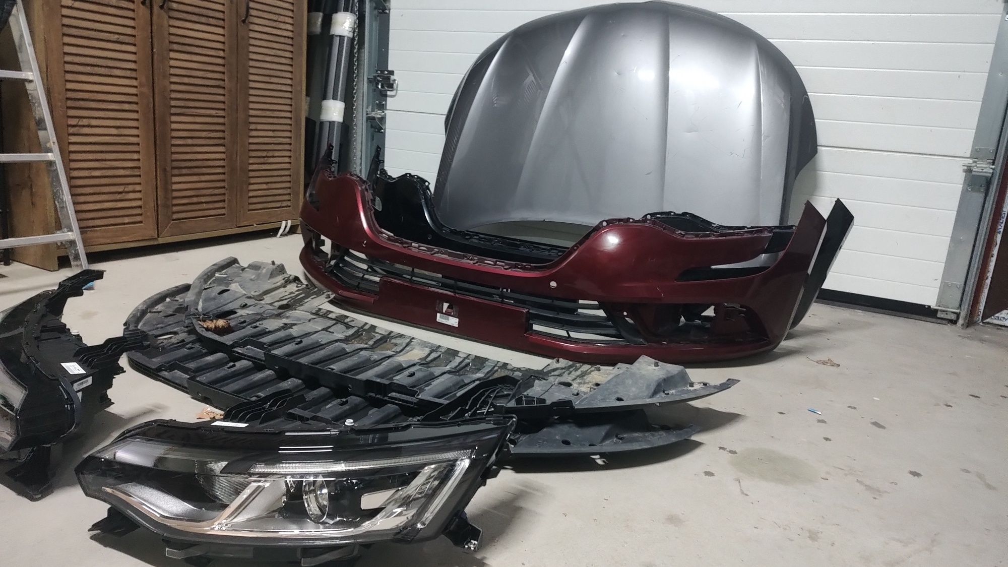 Bara fata , faruri, capota ,scut bara Renault talisman