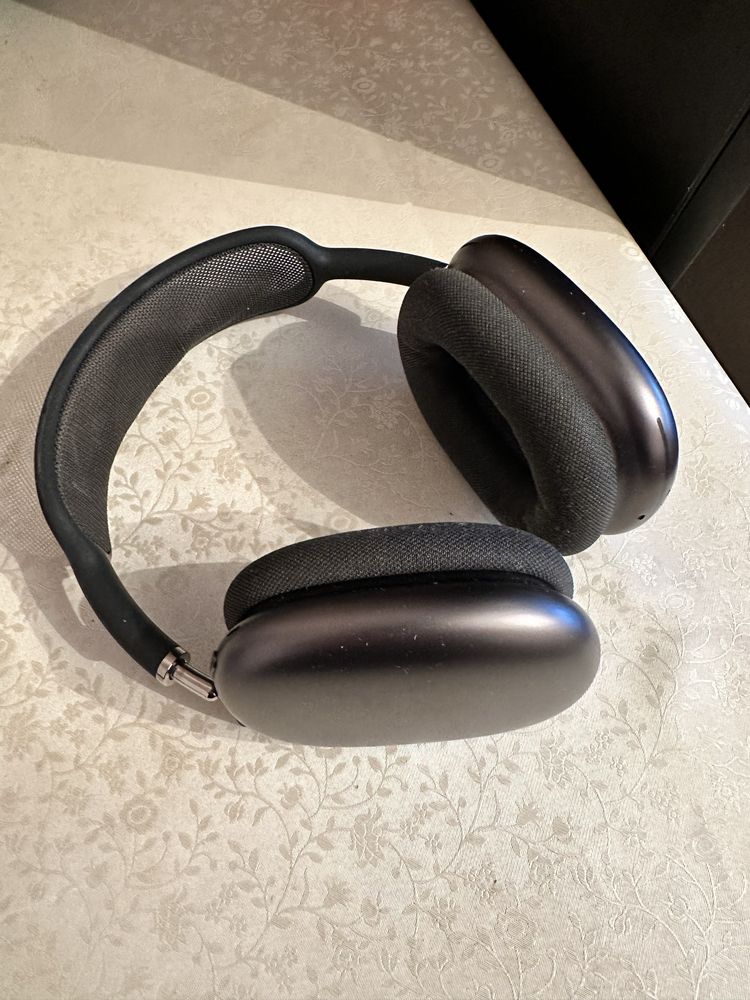 Airpods Max оригинал в хорошем состоянии
