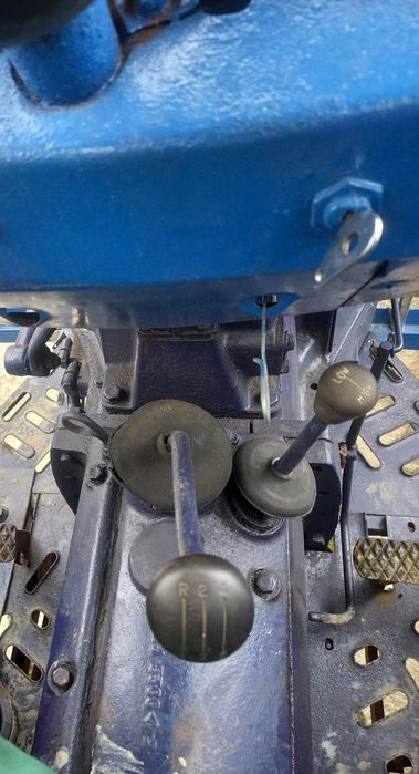 Vand Tractor Leyland 272 cu acte. Schimb cu UTV4x4 sau Duster 4x4