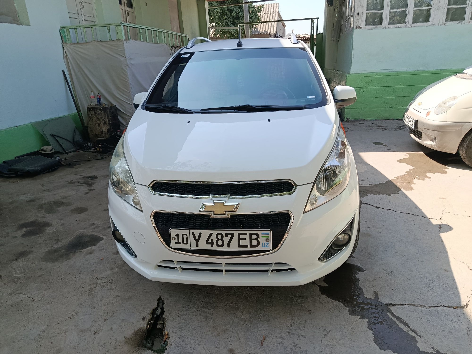 Mashina zoʻr katta matoʻr 5.30. Moy quyiladi