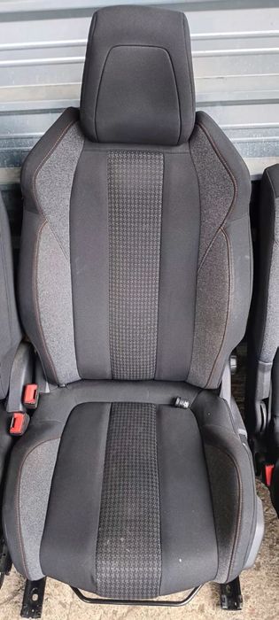 Комфортен оригинален салон за Peugeot 5008 седалки 2019год номер 1980