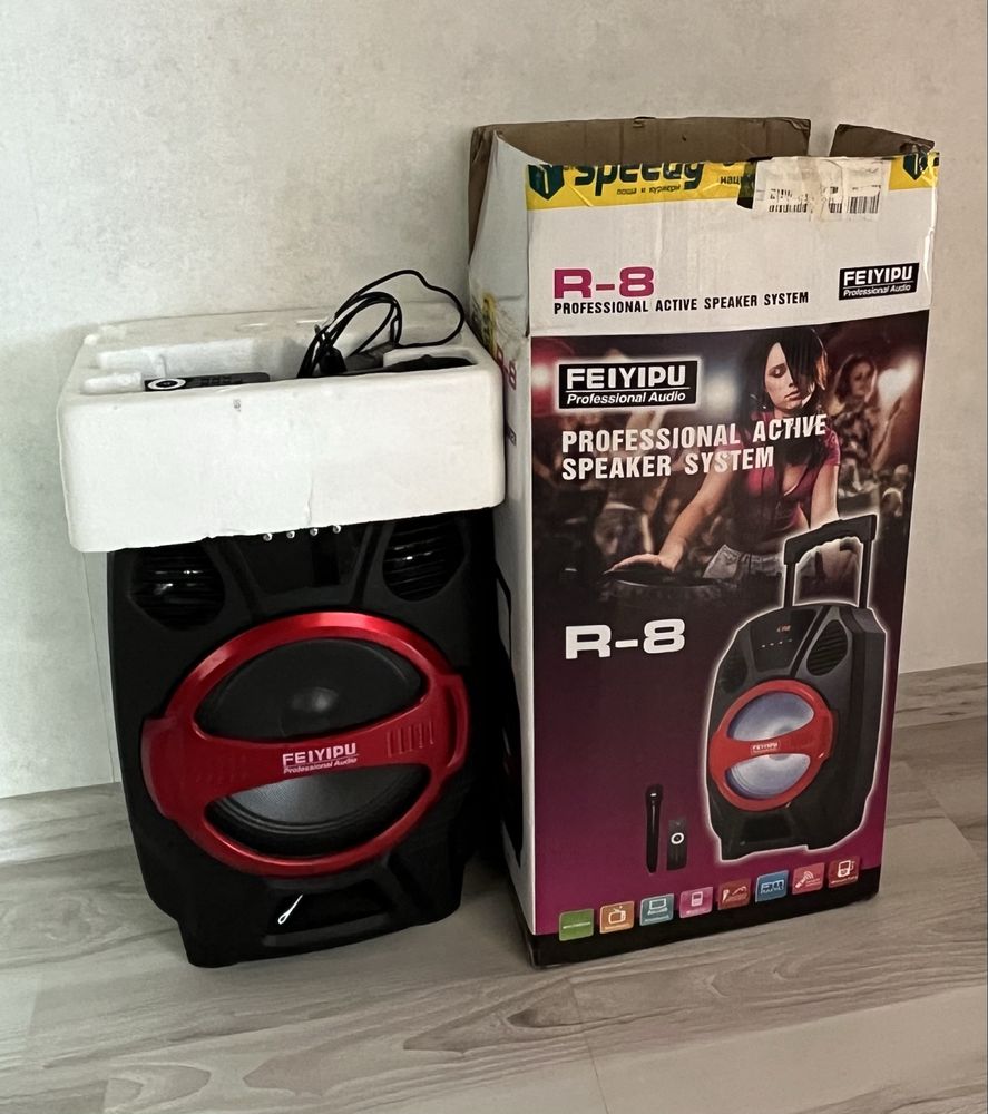 Караоке тонколона FEIYIPU R-8 с Bluetooth
