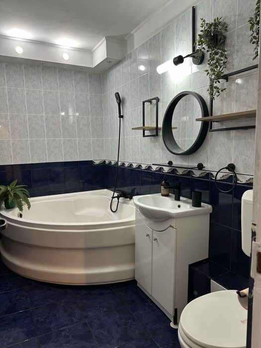 De inchiriat apartament cu 3 camere zona Mall Vitan