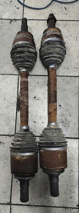 Привода задние на Митсубиси Паджеро 4